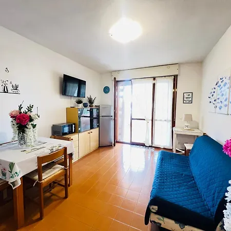 Villaggio Solarium - With Pool Apartament *